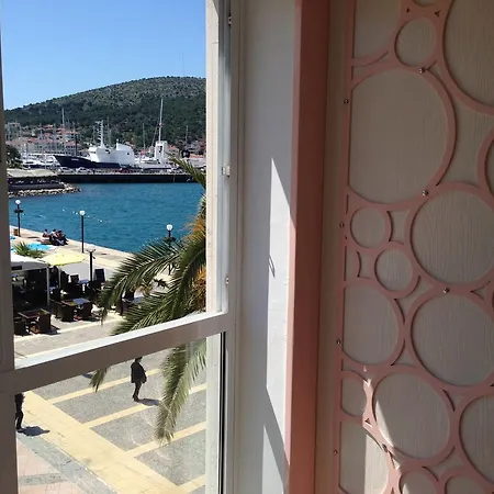 Oglakcioglu Otel Çeşme